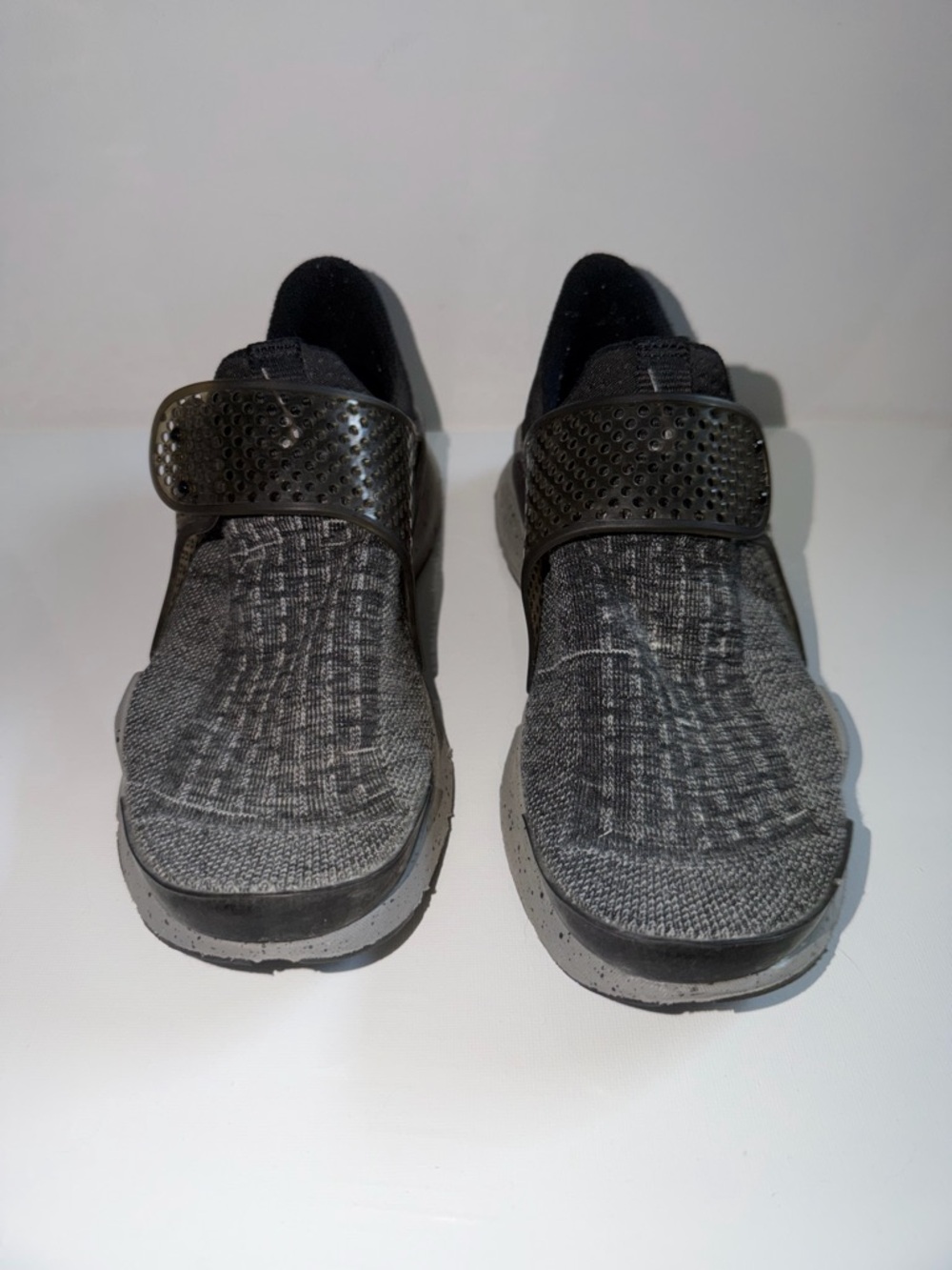 Nike Men's Slip-On Sneakers in Gray and Black